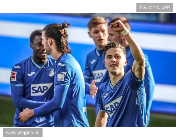 多特蒙德年轻阵容敢打敢拼,关键战表现稳定性面临考验 多特蒙德年轻阵容敢打敢拼,关键战表现稳定性面临考验